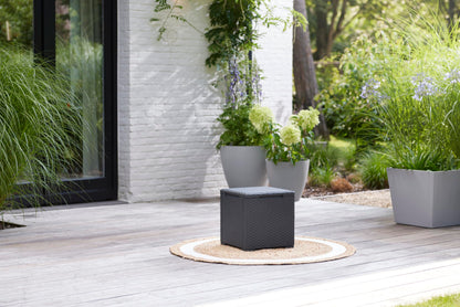 Keter Nora Set Jardín 4 Plazas con Cojines + Mesa Almacenaje 35L, Grafito